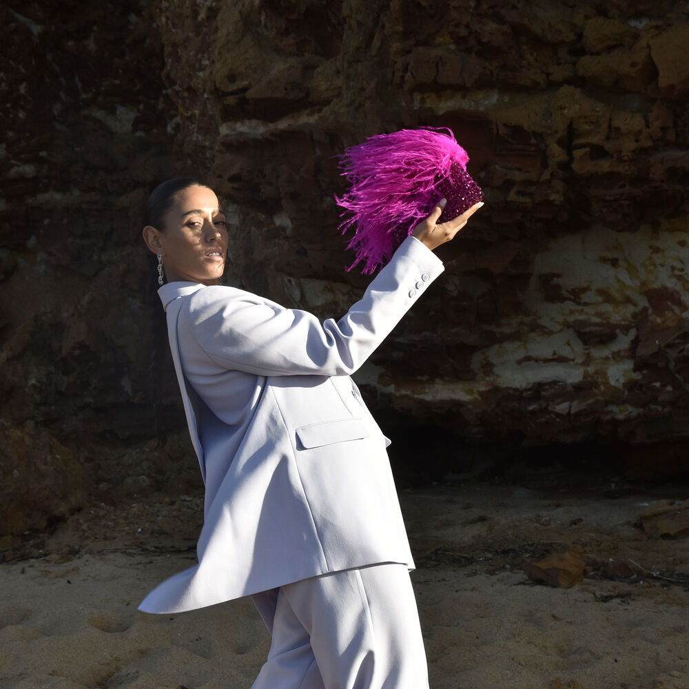 Culturesse Vivant Beaded Ostrich Fur Bag (Vivid Magenta)