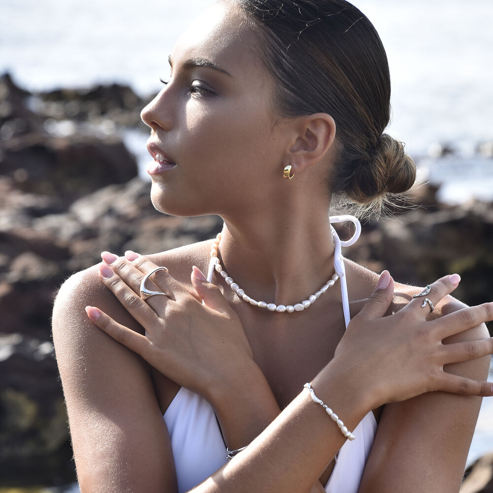 Culturesse Racquel Sculptural Silver Pod Pearl Bracelet