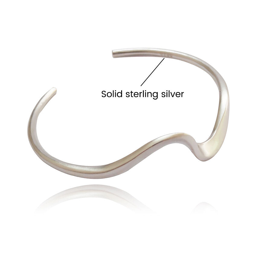 Culturesse Elyse Artisan Silver Solid Bangle