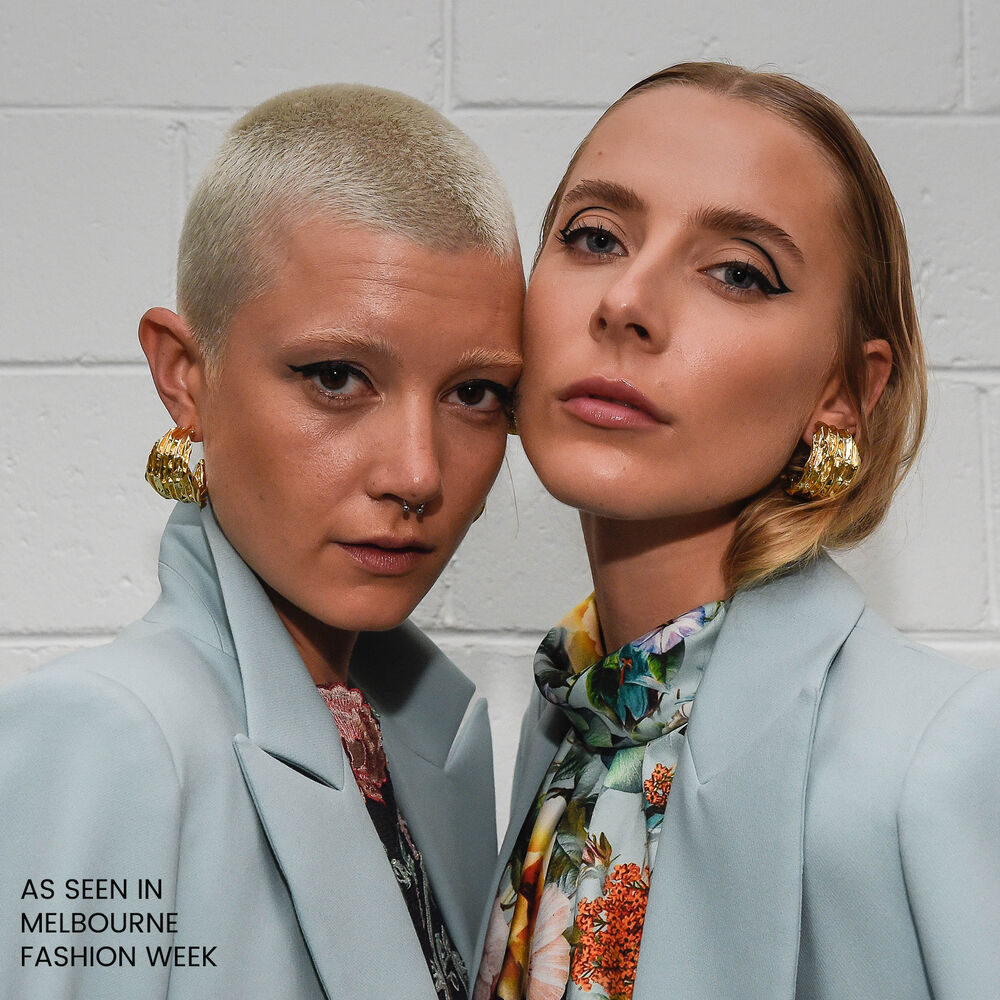 Culturesse Raphaella 24K Sculpture Curve Earrings