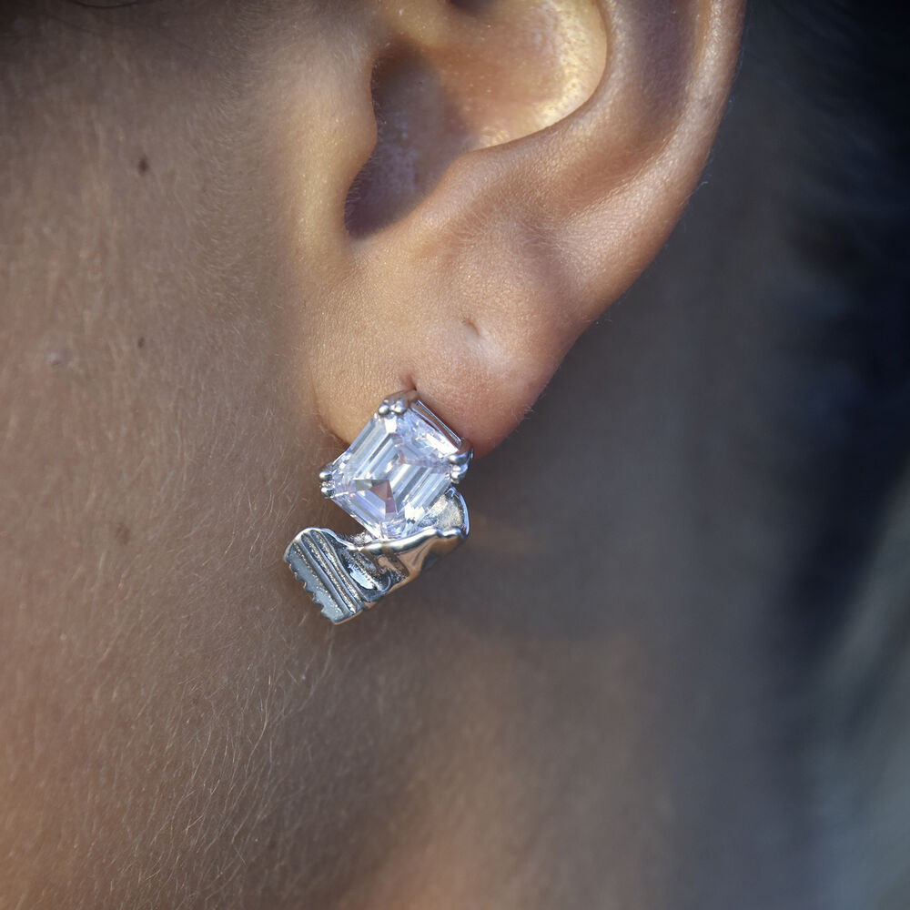 Culturesse Bonbons Artisan Mismatched Earrings (Silver)