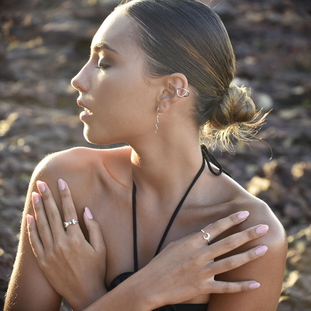 Culturesse Harlow Sculptural Intertwined Cuff Earring (Single Piece Silver)