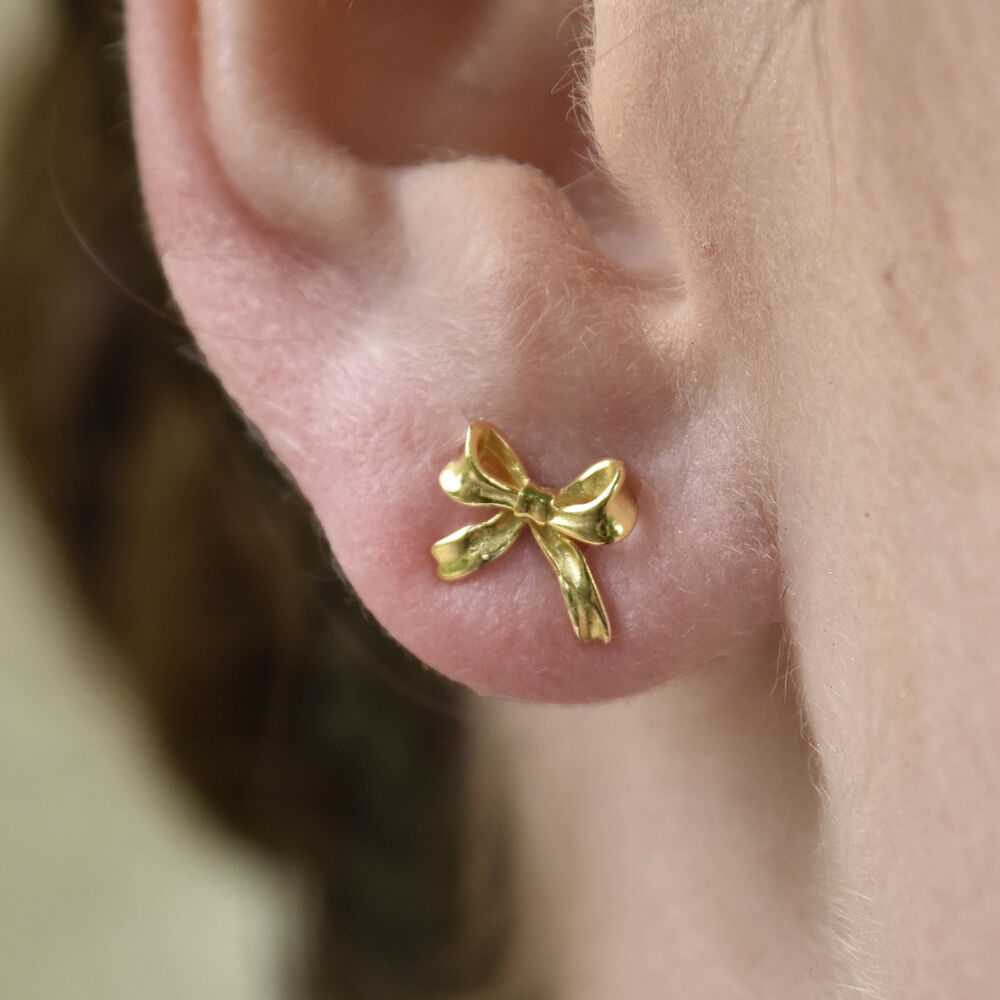 Culturesse Tilda Dainty Bow Tie Earrings (Gold)