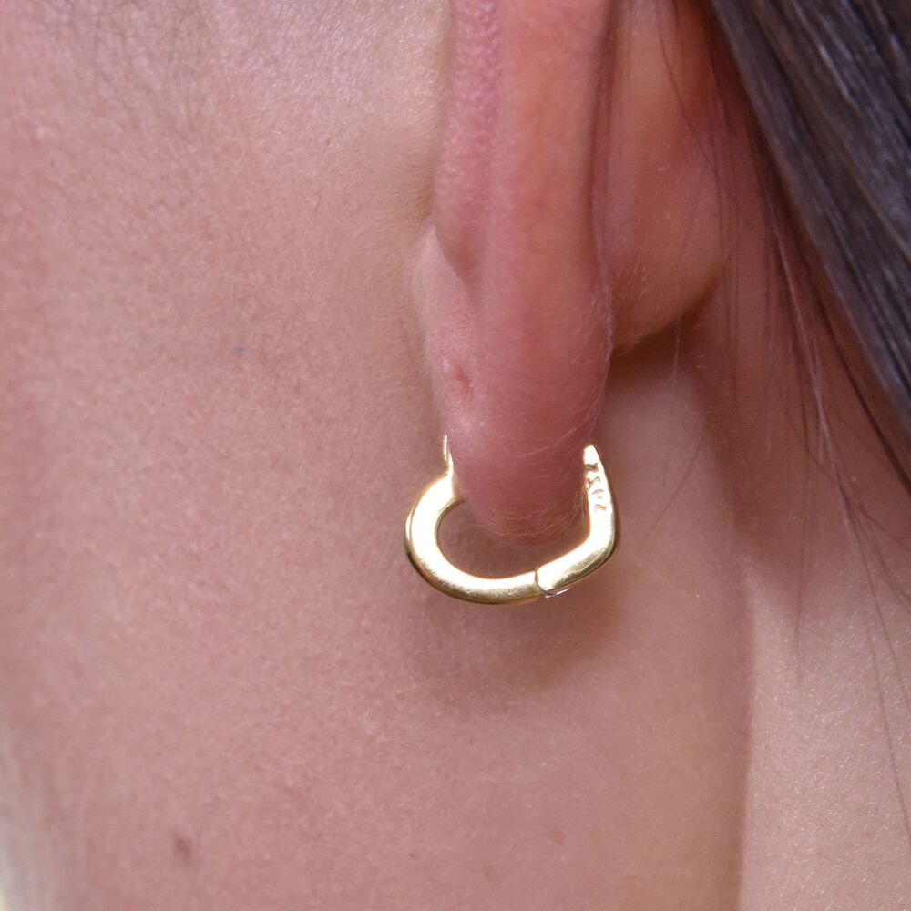 Culturesse Agnes Gold Vermeil Dainty Heart Earrings