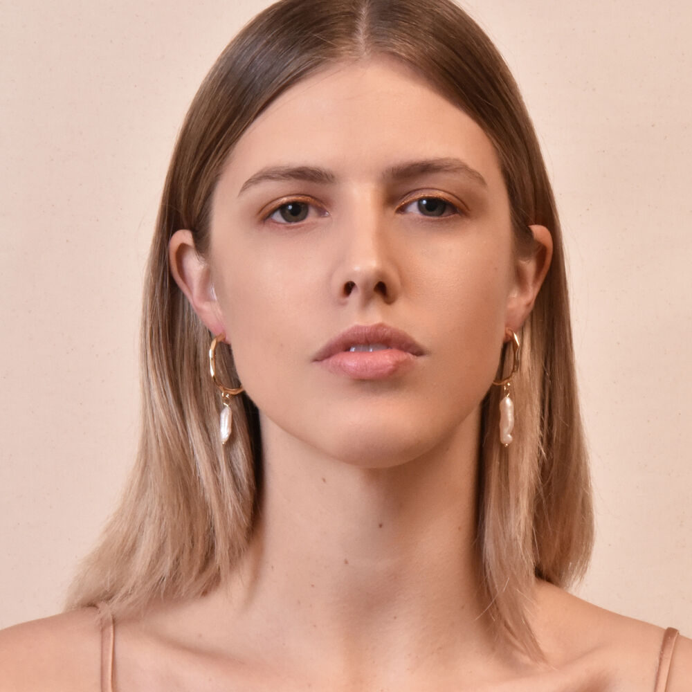 Culturesse Alatea  Freshwater Pearl Hoop Earrings