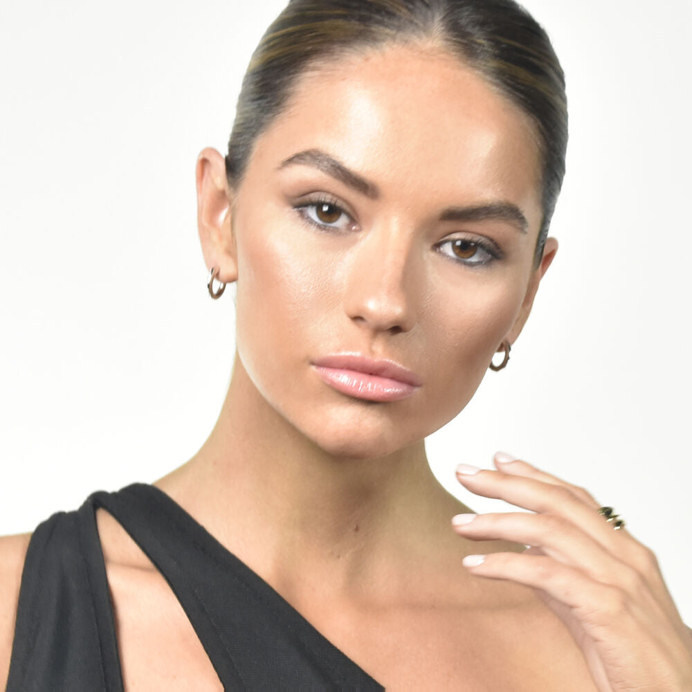 Culturesse Briar Sculptural Sparkle Hoop Earrings (Silver)