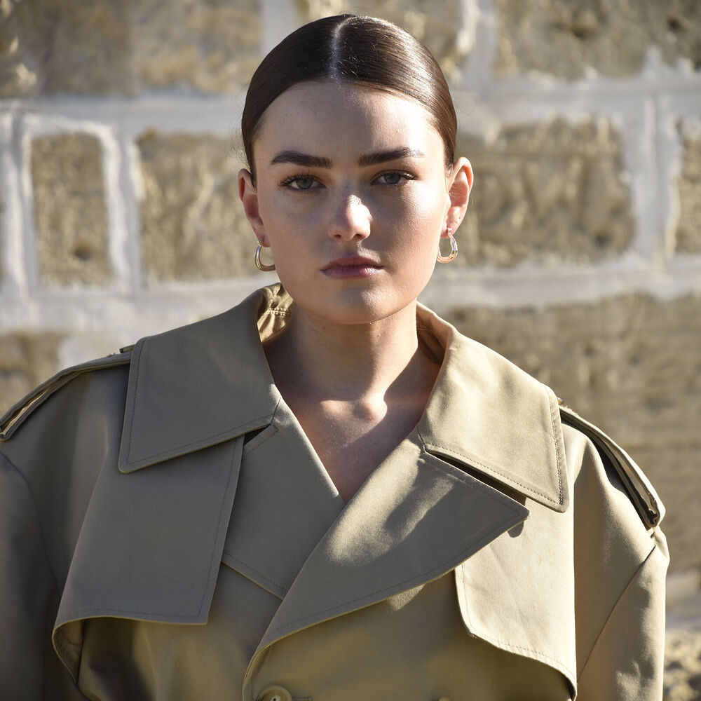 Culturesse Giverny Artisan Fluid Huggie Earrings (Silver)