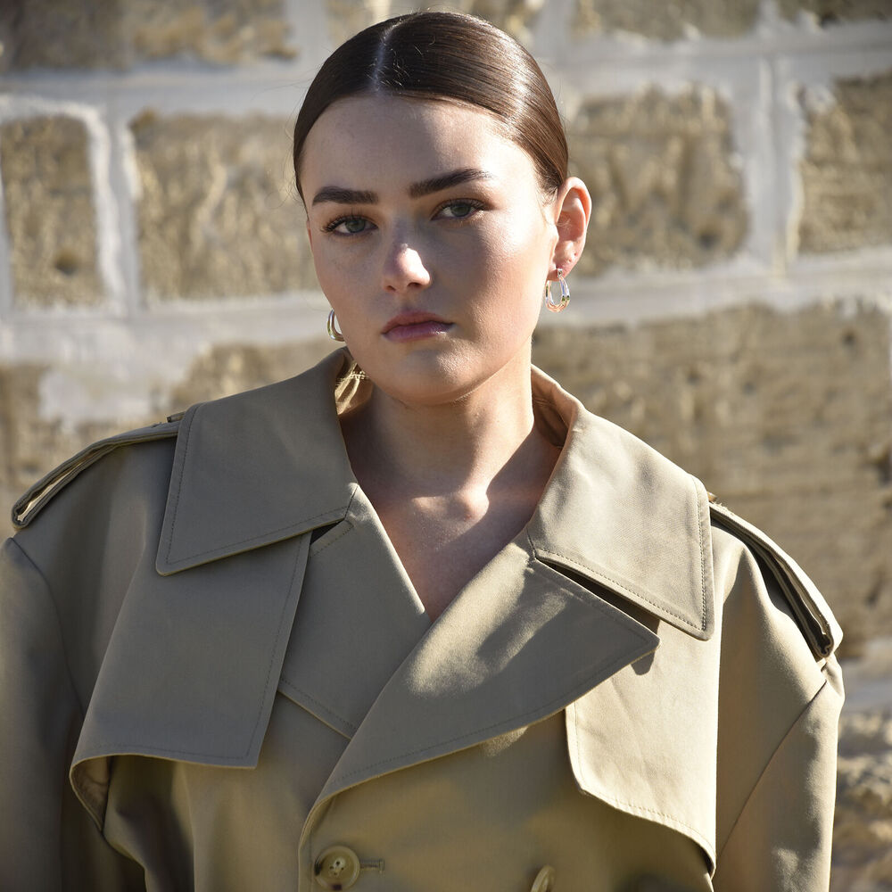 Culturesse Giverny Artisan Fluid Huggie Earrings (Silver)