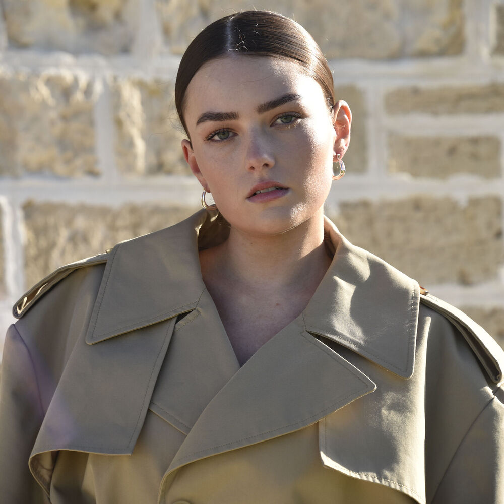 Culturesse Giverny Artisan Fluid Huggie Earrings (Silver)