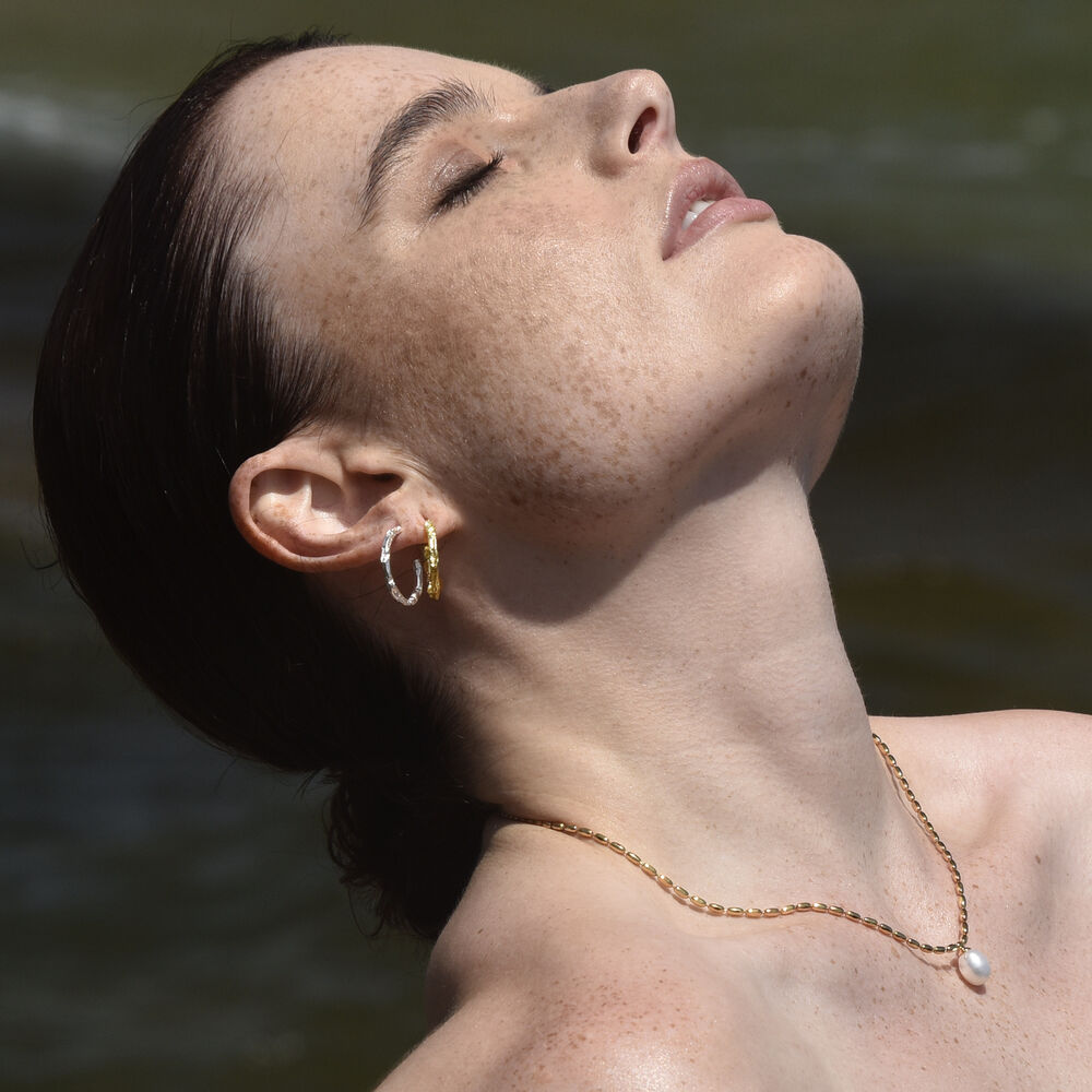 Culturesse Avery Artsy Textured Hoop Earrings (Gold)