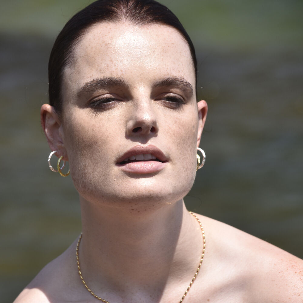 Culturesse Avery Artsy Textured Hoop Earrings (Gold)