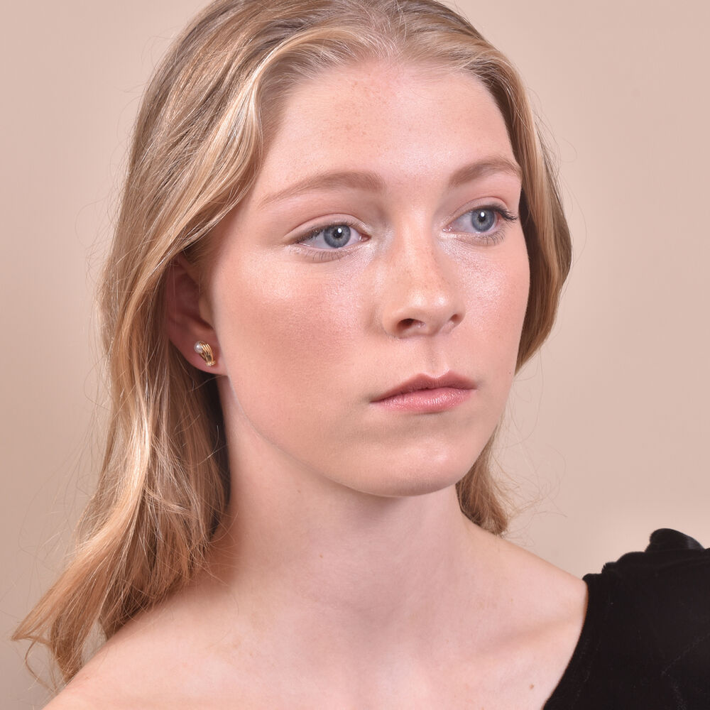 Culturesse Elka Treasure Hold Dainty Earrings