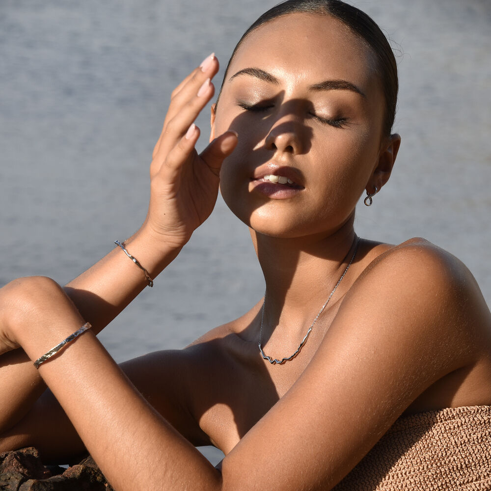 Culturesse Baie Artsy Infinity Twist Earrings (Silver)