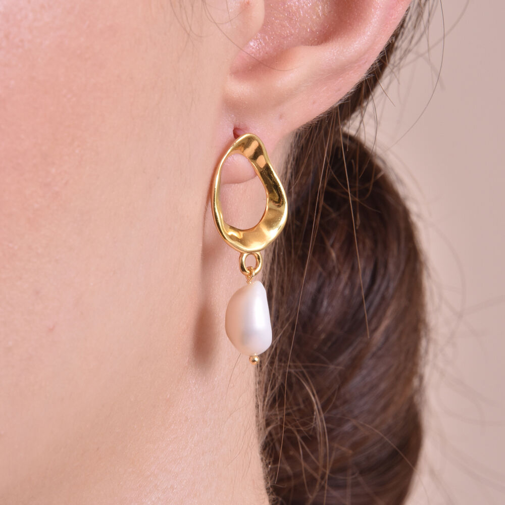 Culturesse Zuri Gold Vermeil Pearl Drop Earrings