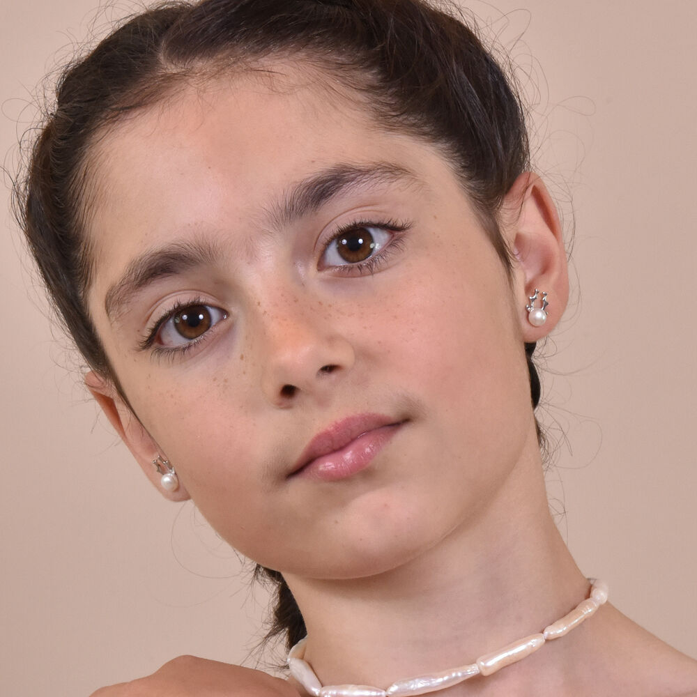 Culturesse Pearl Rhindeer Earrings