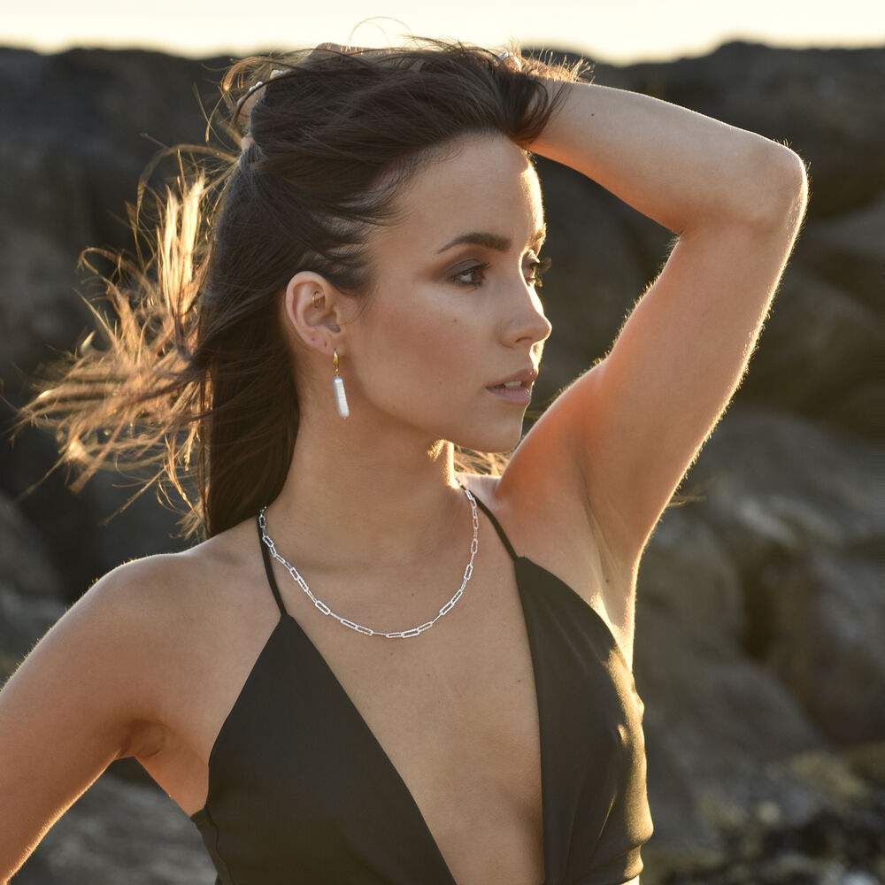 Culturesse Brynne 24K Jewel Embellished Pearl Drop Earrings