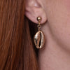 Culturesse Svea Mismatching Shell Drop Earrings