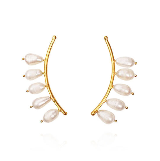 Culturesse Le Beaute 24K Pearl Curve Earrings