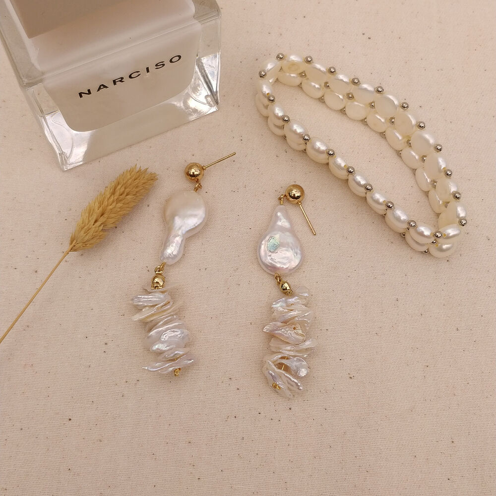 Culturesse Cleo Mismatching Pearl Stack Earrings