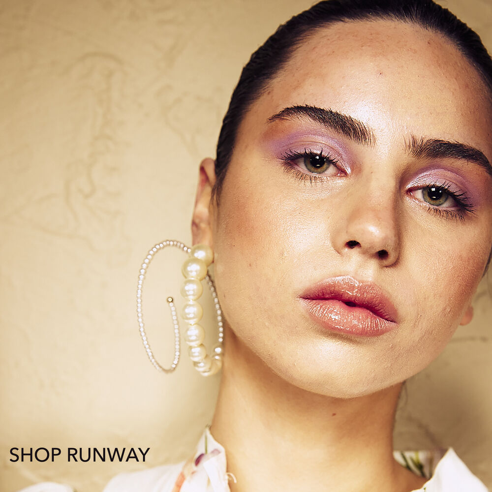 Culturesse Eira Pearl Swirl Hoop Earrings