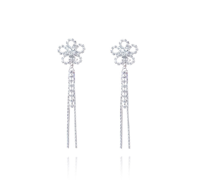 Culturesse Everett Flower Tassel Clip-on Earrings