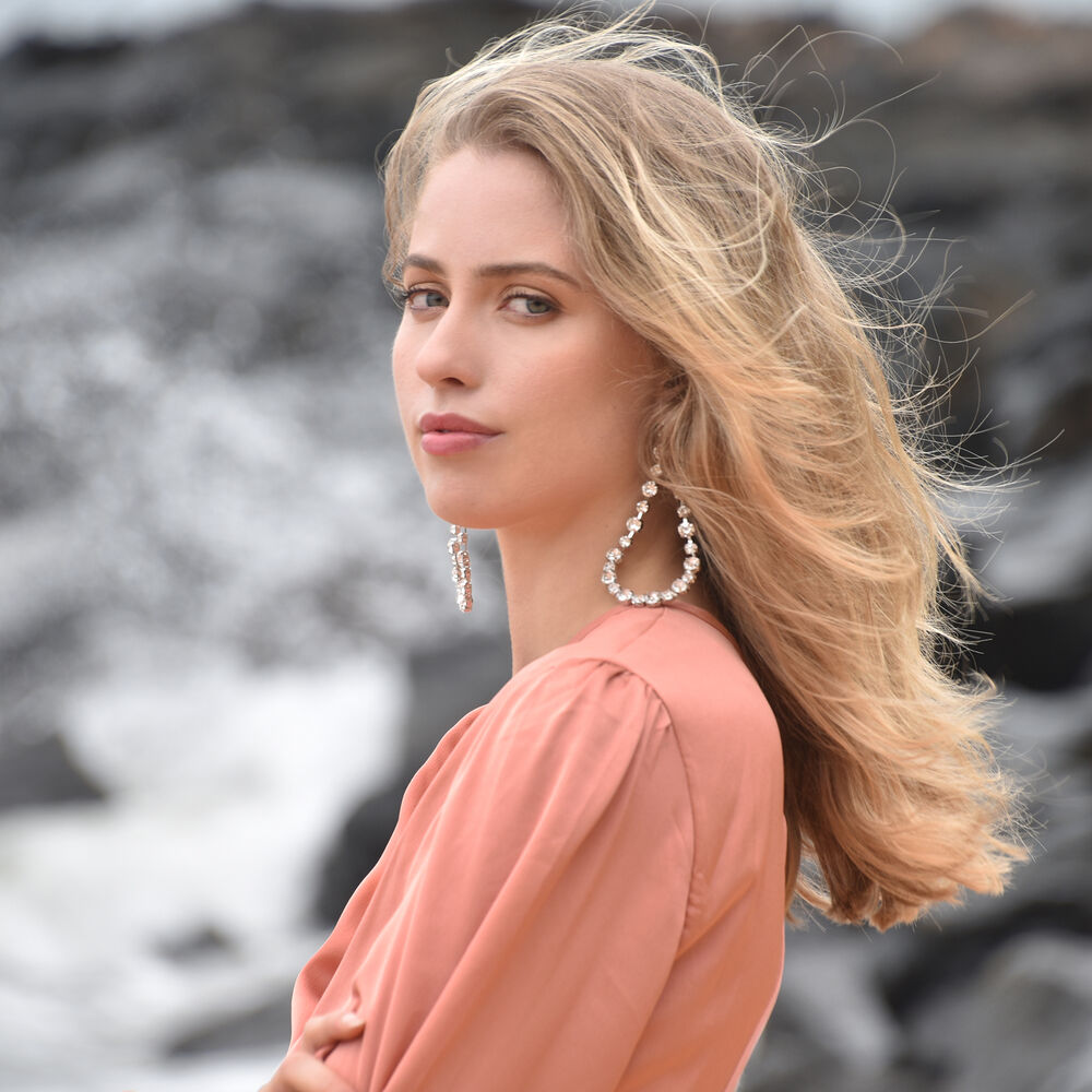 Culturesse Blake Shimmering Water Drop Earrings