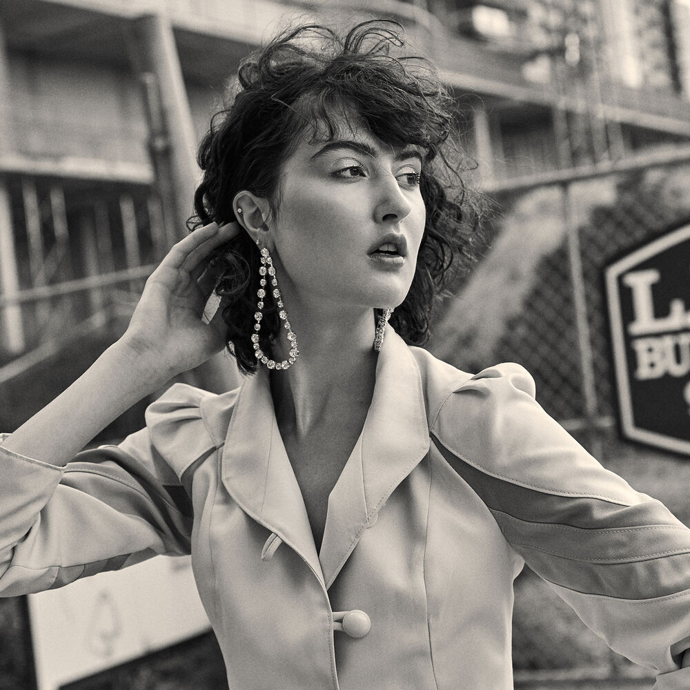 Culturesse Blake Shimmering Water Drop Earrings