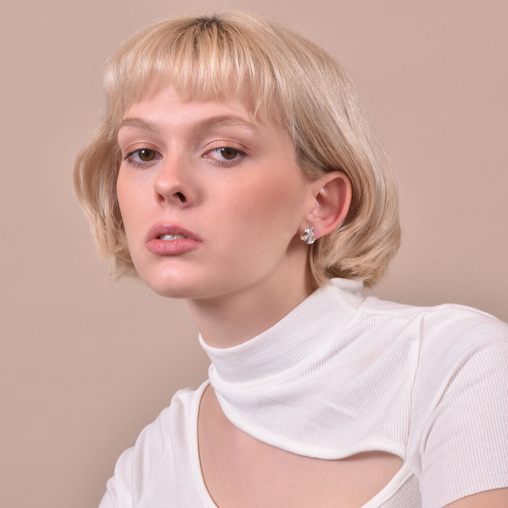 Culturesse Zooey Artisan Silver Stud Earrings