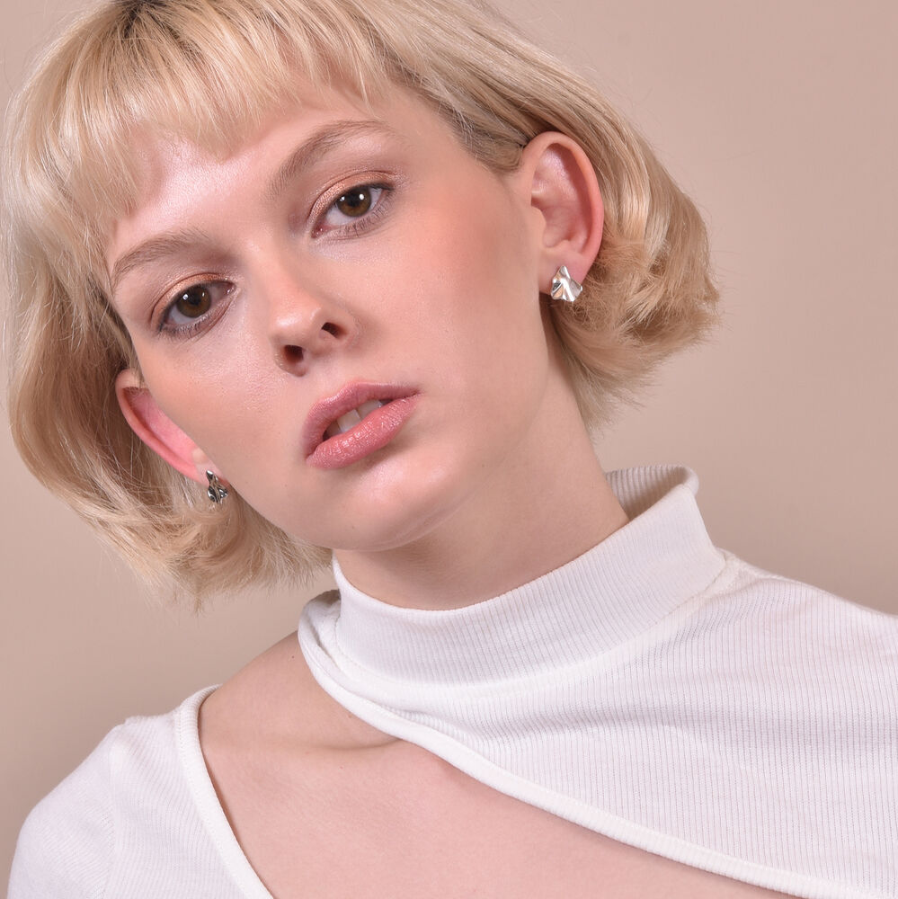 Culturesse Zooey Artisan Silver Stud Earrings