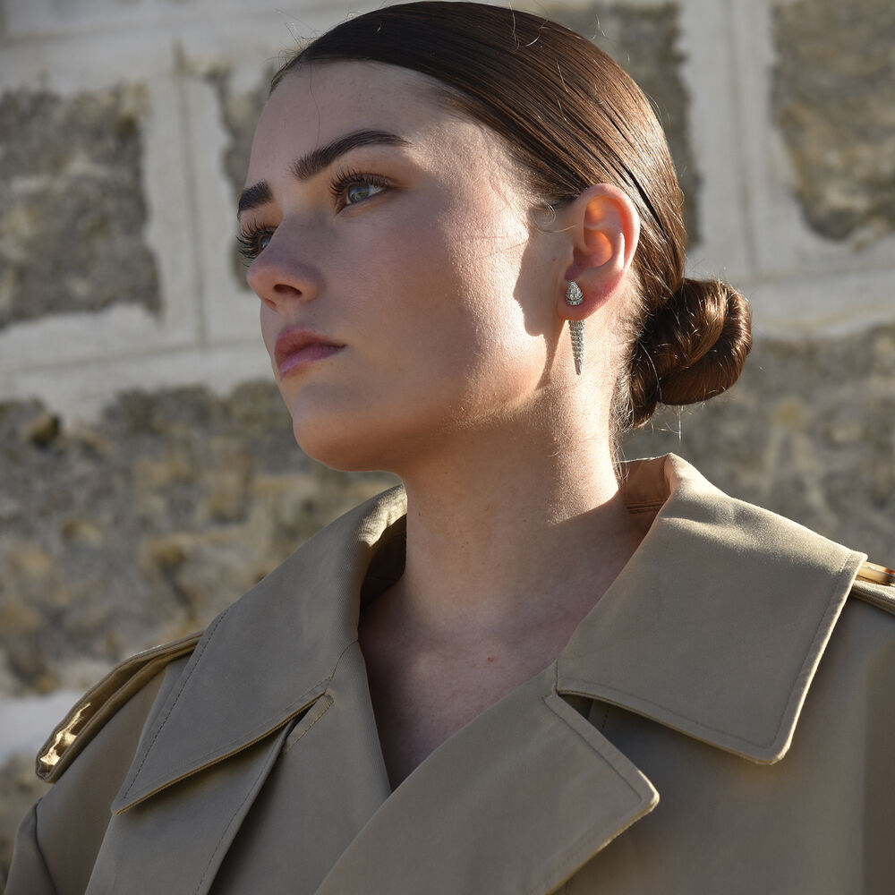 Culturesse Austen Diamante Thorn Earrings