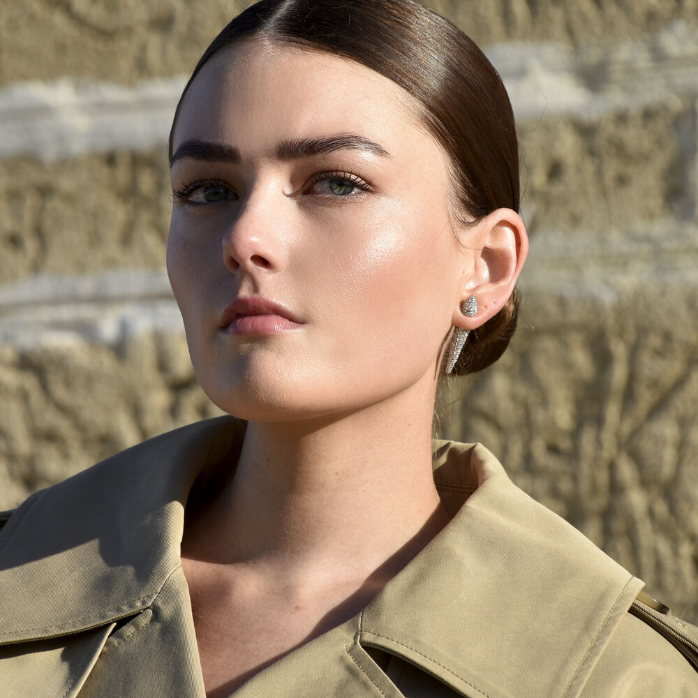 Culturesse Austen Diamante Thorn Earrings