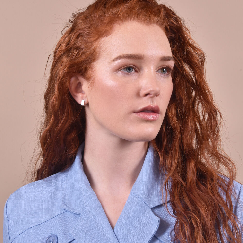 Culturesse Amede Bright Silver Huggie Earrings