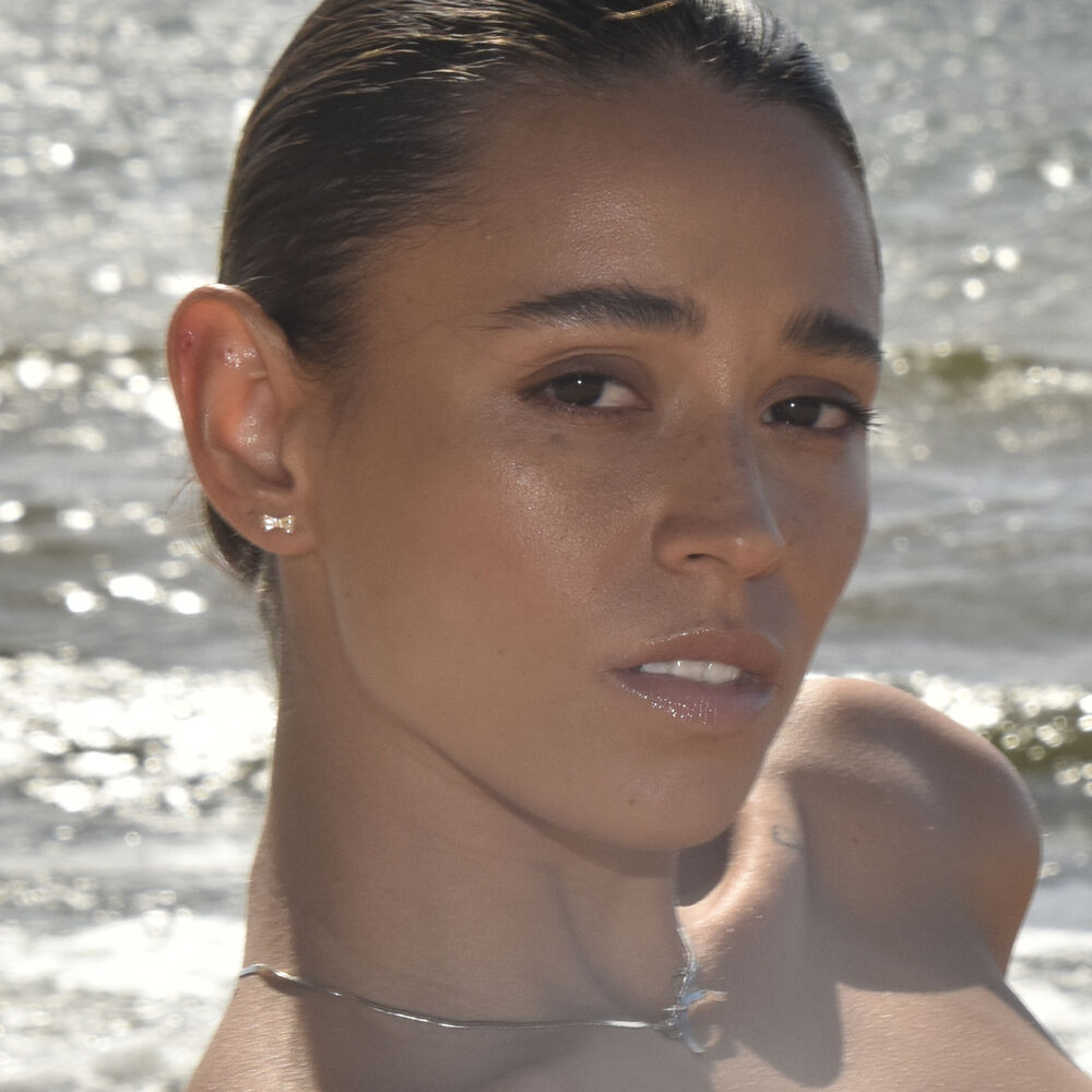 Culturesse Perri Dainty Silver Bow Earrings