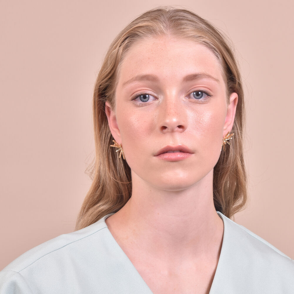 Culturesse Bricia Delicate Sparkle Stud Earrings