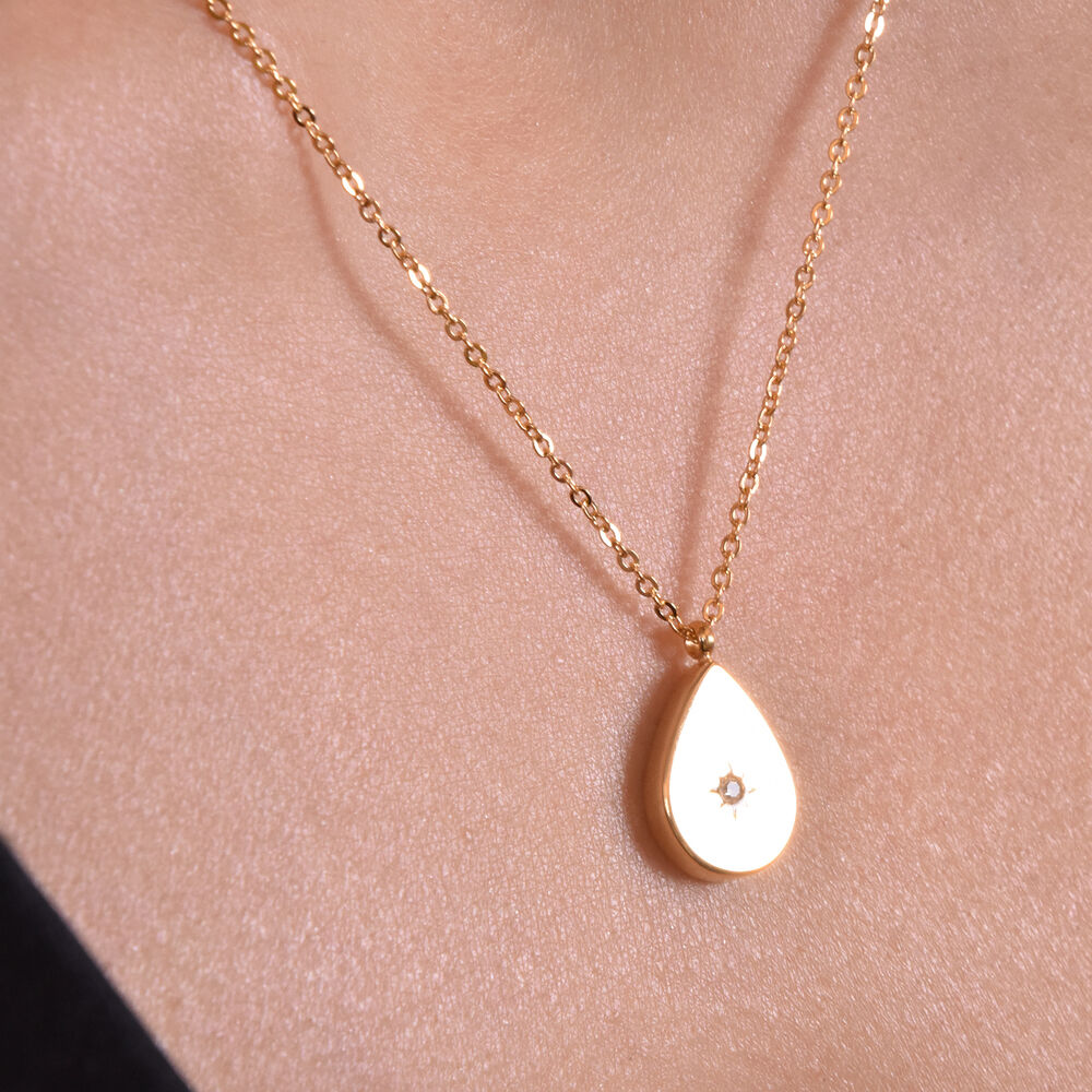 Culturesse Freja Starburst Pendant Necklace