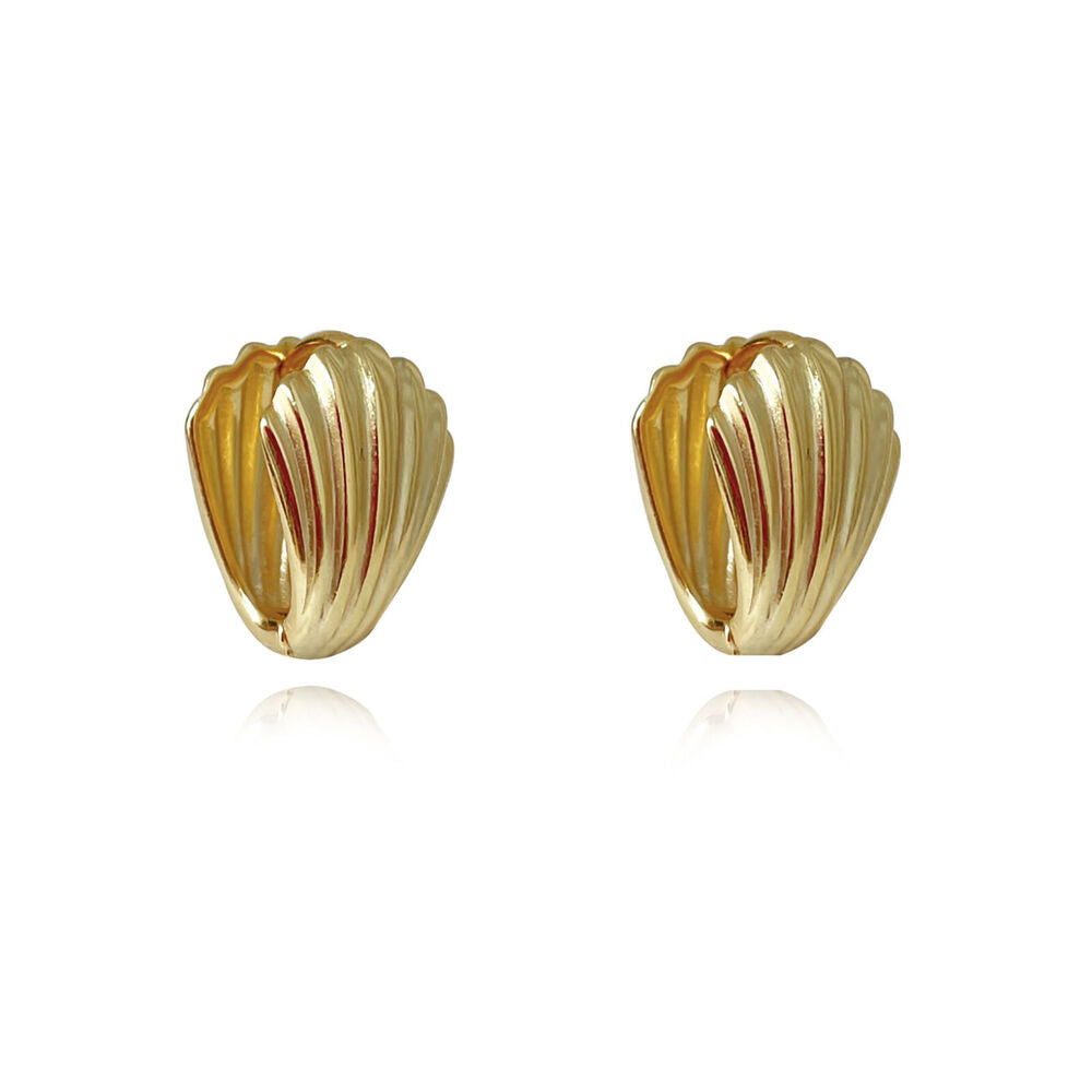 Culturesse Esmarie Twin Clam Huggie Earrings (Gold)