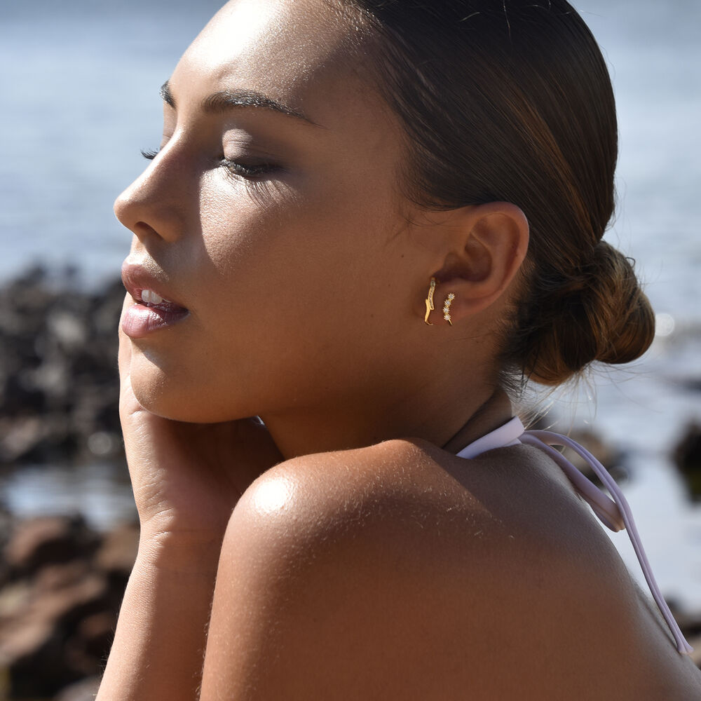 Culturesse Berte Artsy Ear Hook Stud Earrings (Gold)