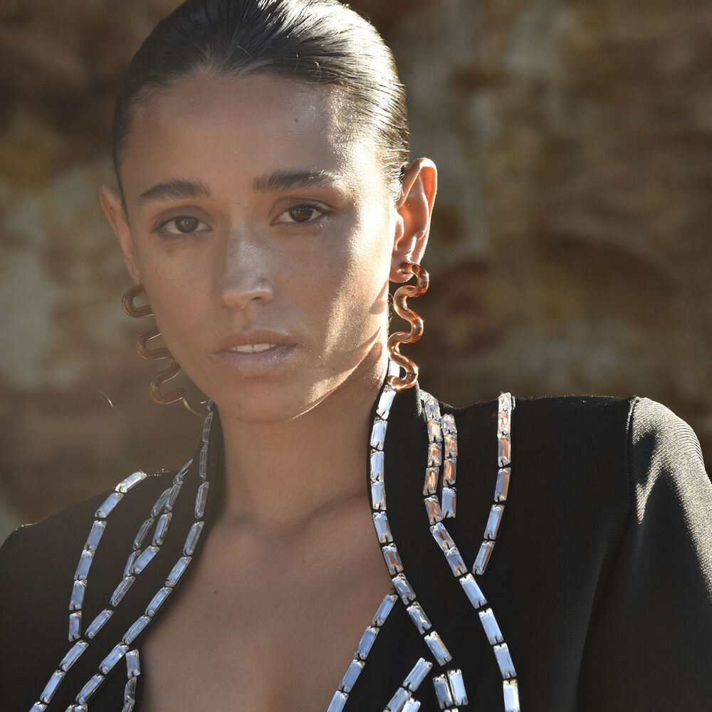 Culturesse Darya Artsy Wave Earrings (Brown)