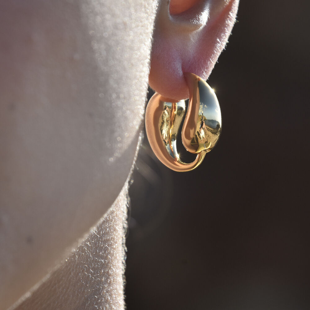 Culturesse Yin Yang Artisan Solid Hoop Earrings (Gold)