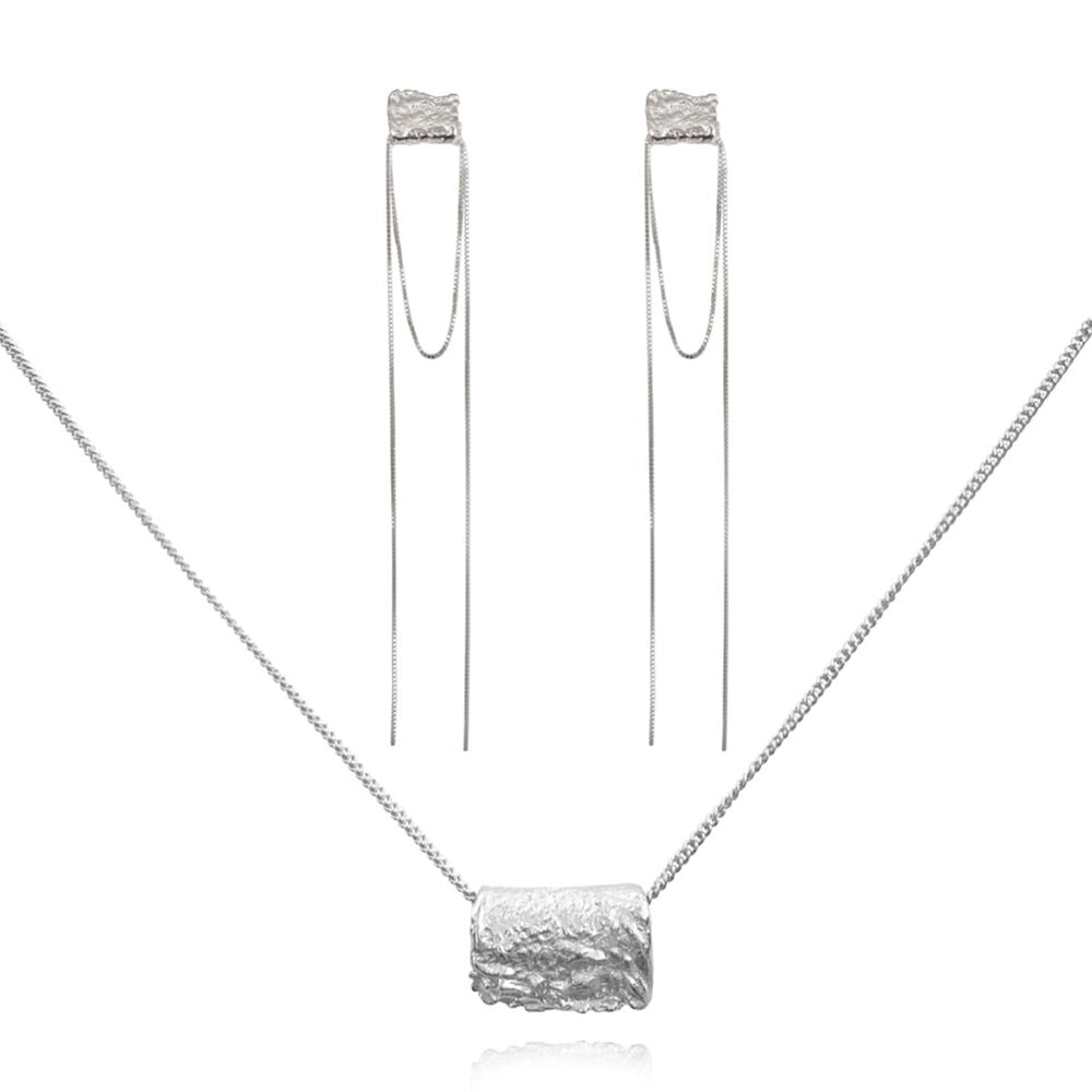 Culturesse Murphy Earrings & Louca Necklace Gift Set (Silver)