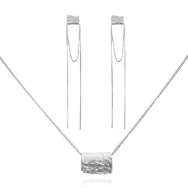 Culturesse Murphy Earrings & Louca Necklace Gift Set (Silver)