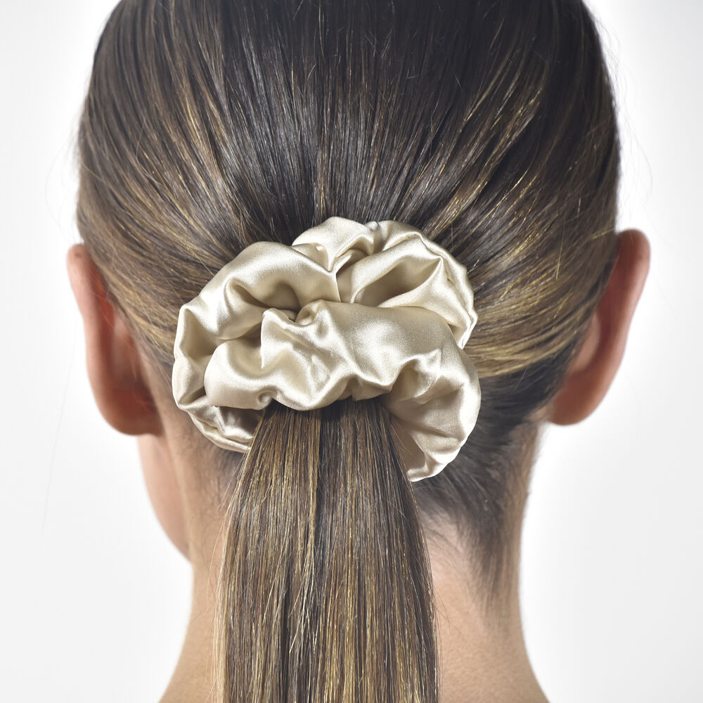 Culturesse Laurie Mulberry Silk Scrunchie (Champagne)