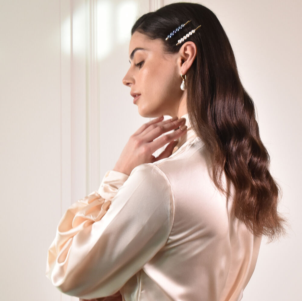 Culturesse Alienor Dual Toned Freshwater Pearl Hair Clip Set