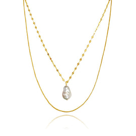 Culturesse Gwyn Layered Pearl Pendant Necklace