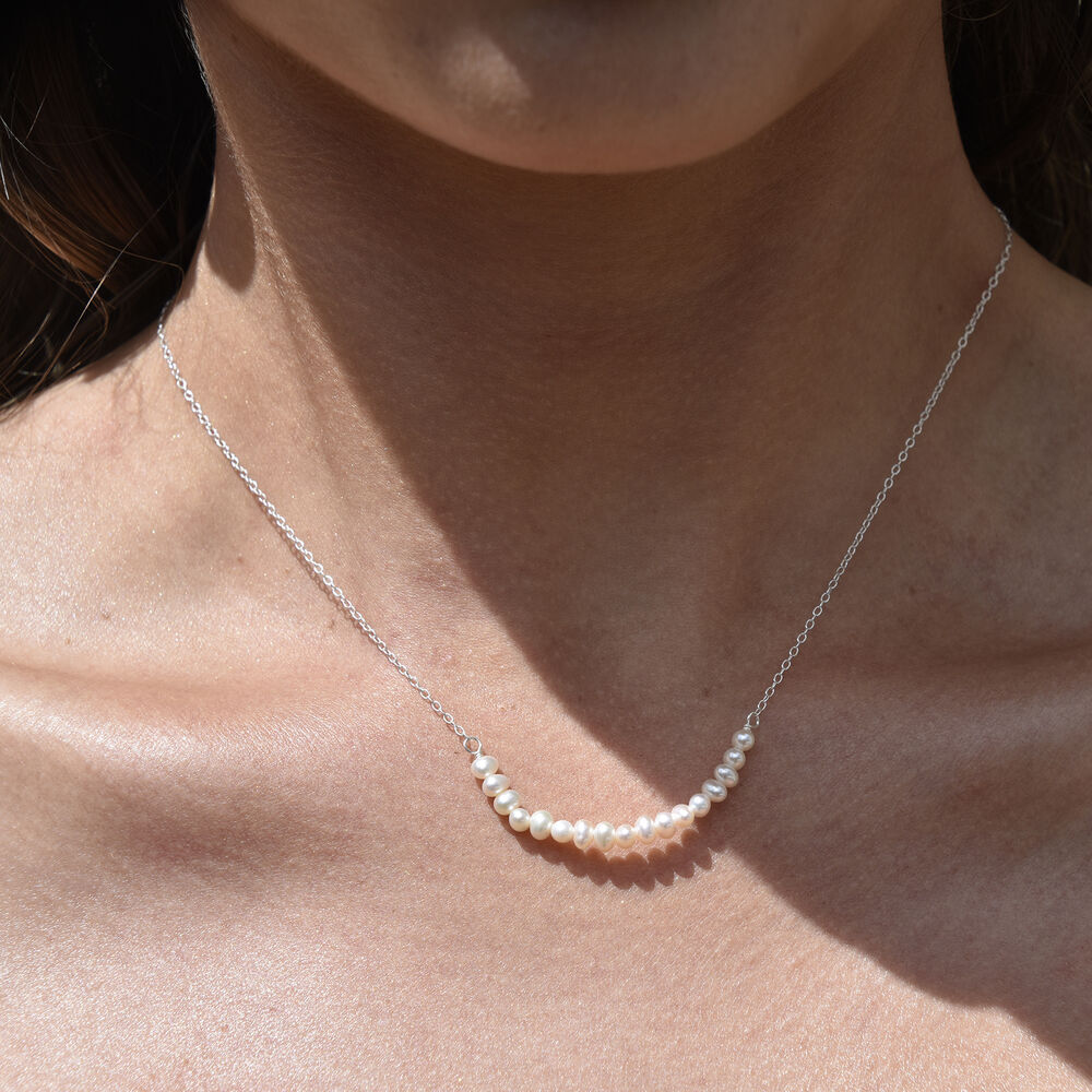 Culturesse Charlize Freshwater Pearl Pendant Necklace