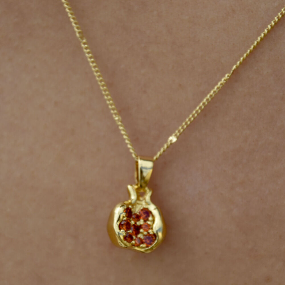 Culturesse Amaris Pomegranate Pendant Necklace