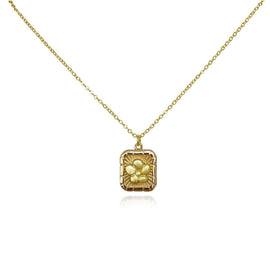 Culturesse Coretta Embossed Flower Pendant Necklace (Gold)