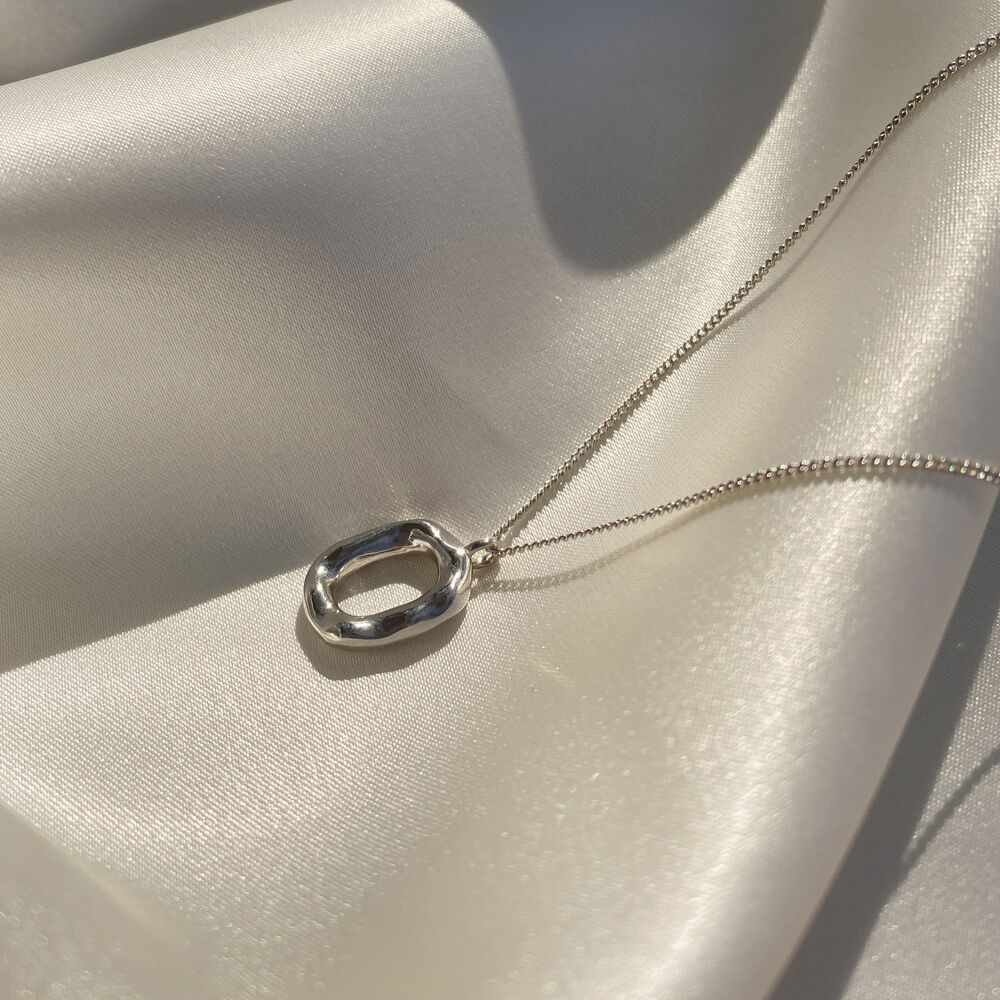 Culturesse Ash Sculpture Pendant Necklace