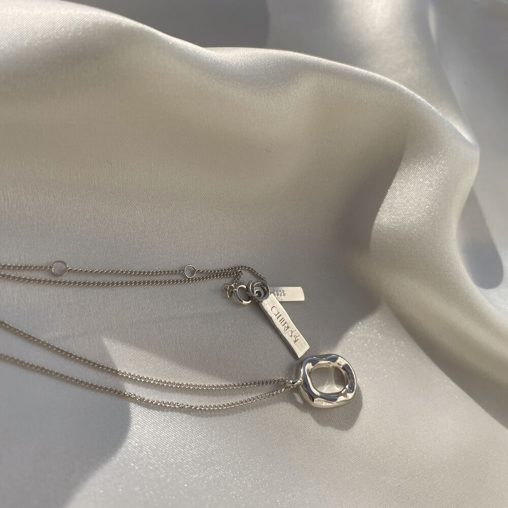 Culturesse Ash Sculpture Pendant Necklace