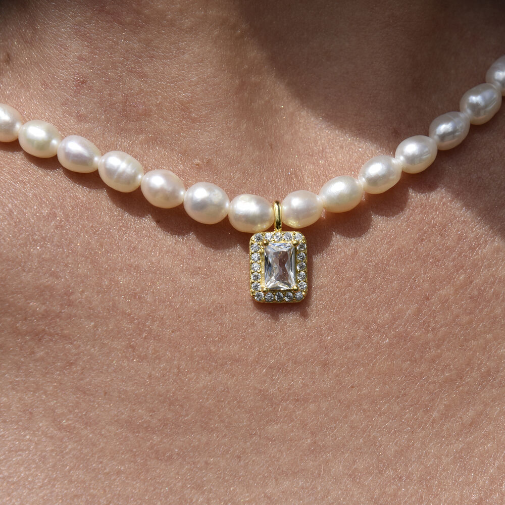 Culturesse Alaire Austrian Zircon Freshwater Pearl Necklace (Gold)